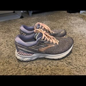 Women’s Brooks